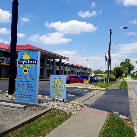 Days Inn By Wyndham Richmond Exteriér fotografie