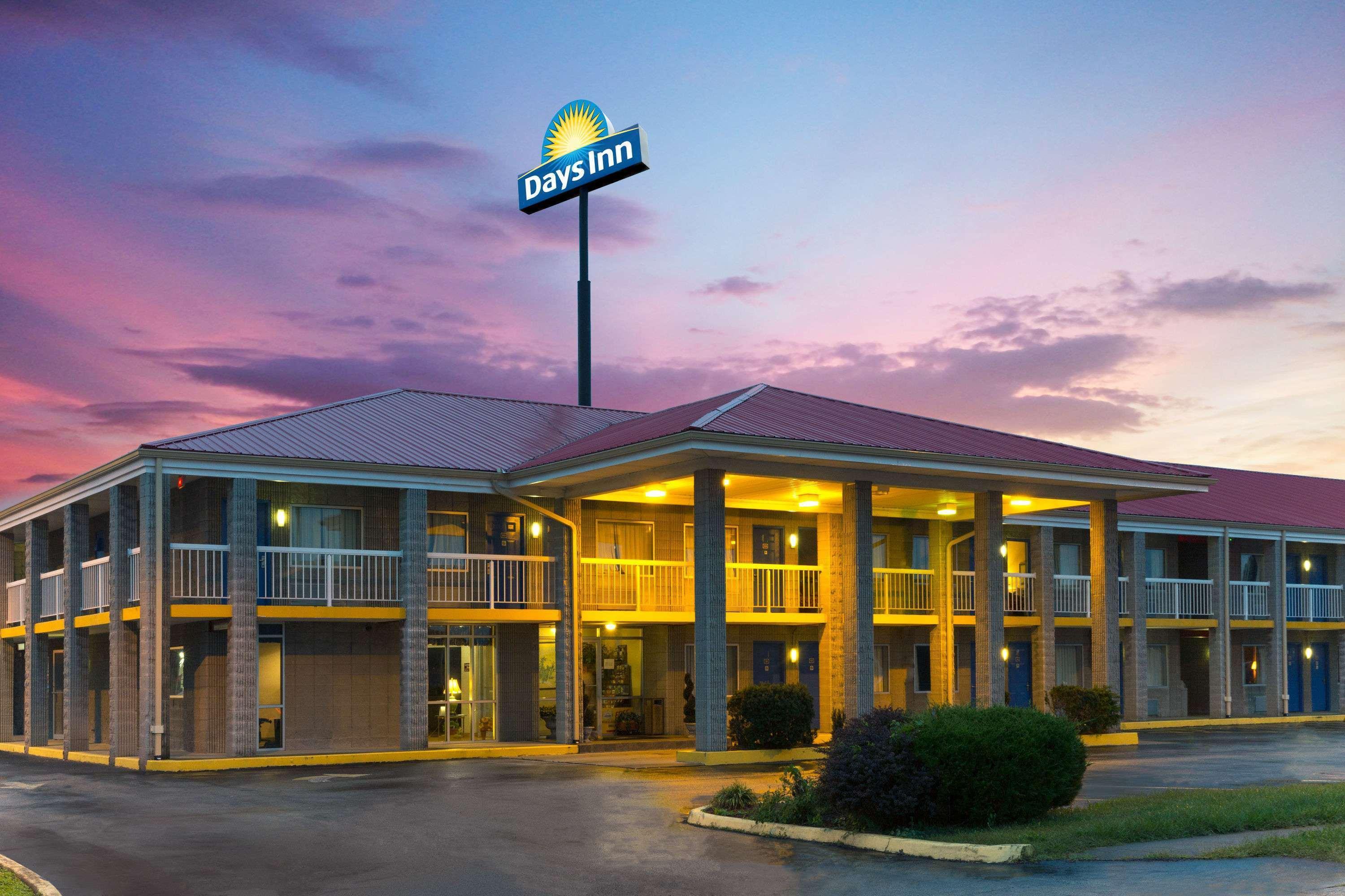 Days Inn By Wyndham Richmond Exteriér fotografie