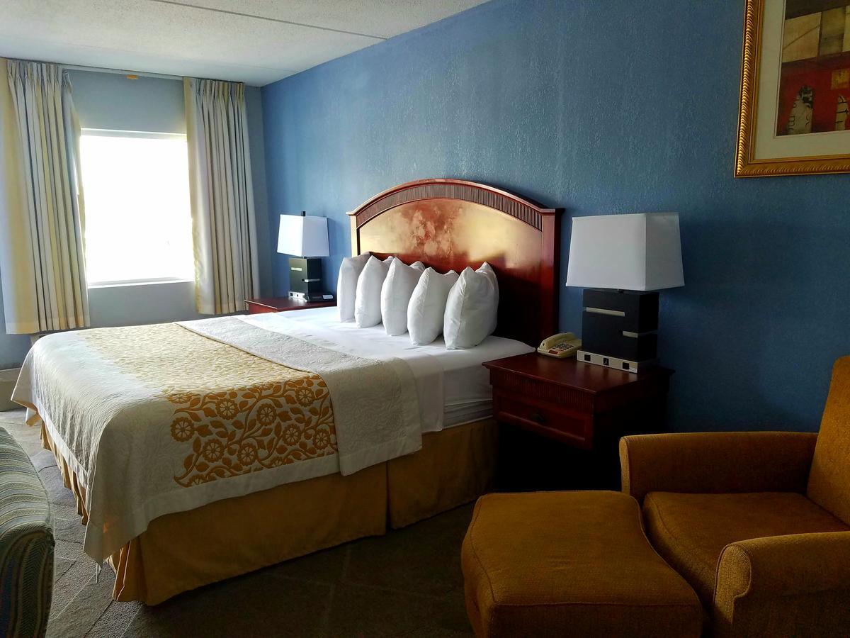 Days Inn By Wyndham Richmond Exteriér fotografie