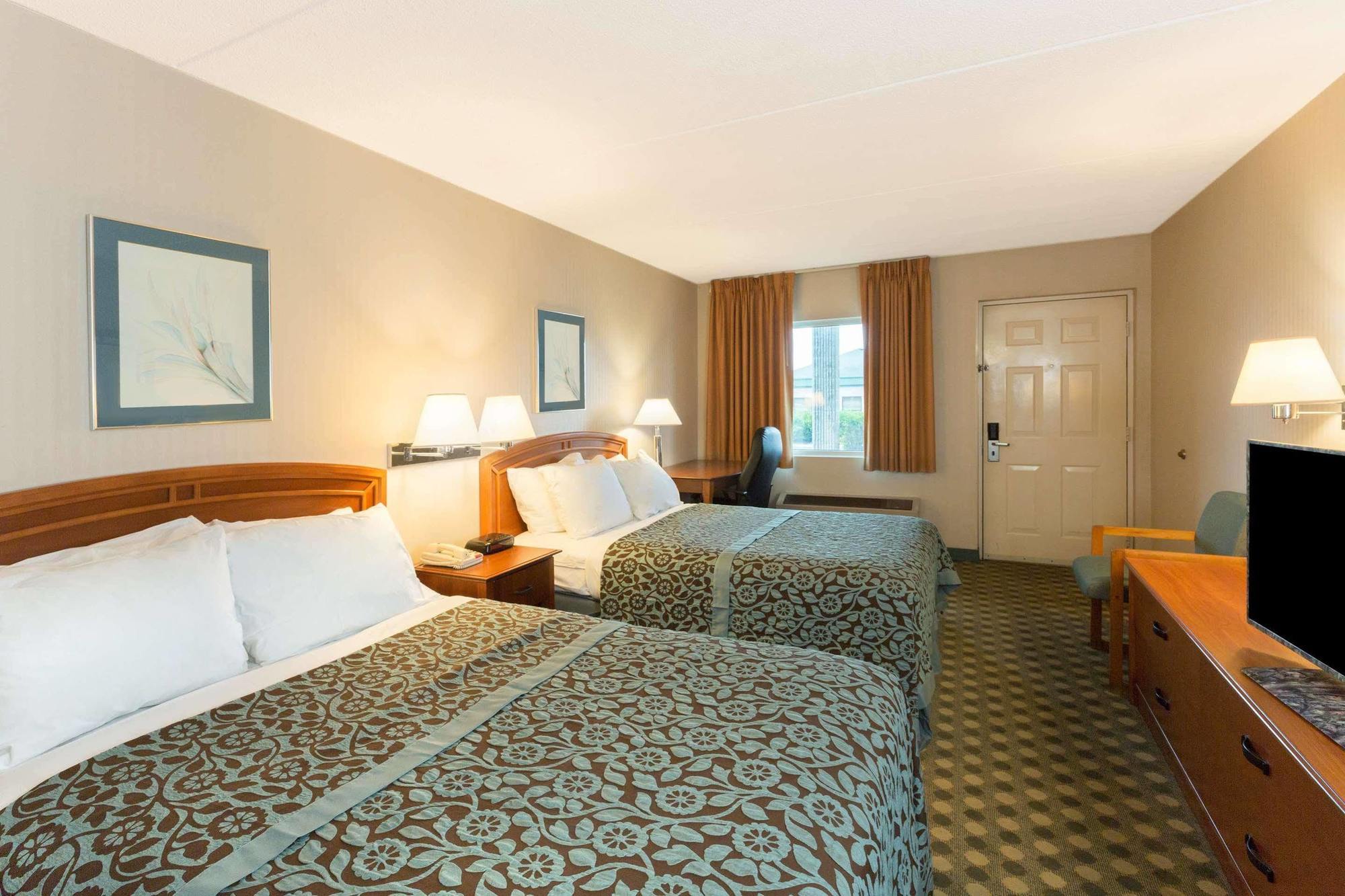 Days Inn By Wyndham Richmond Exteriér fotografie