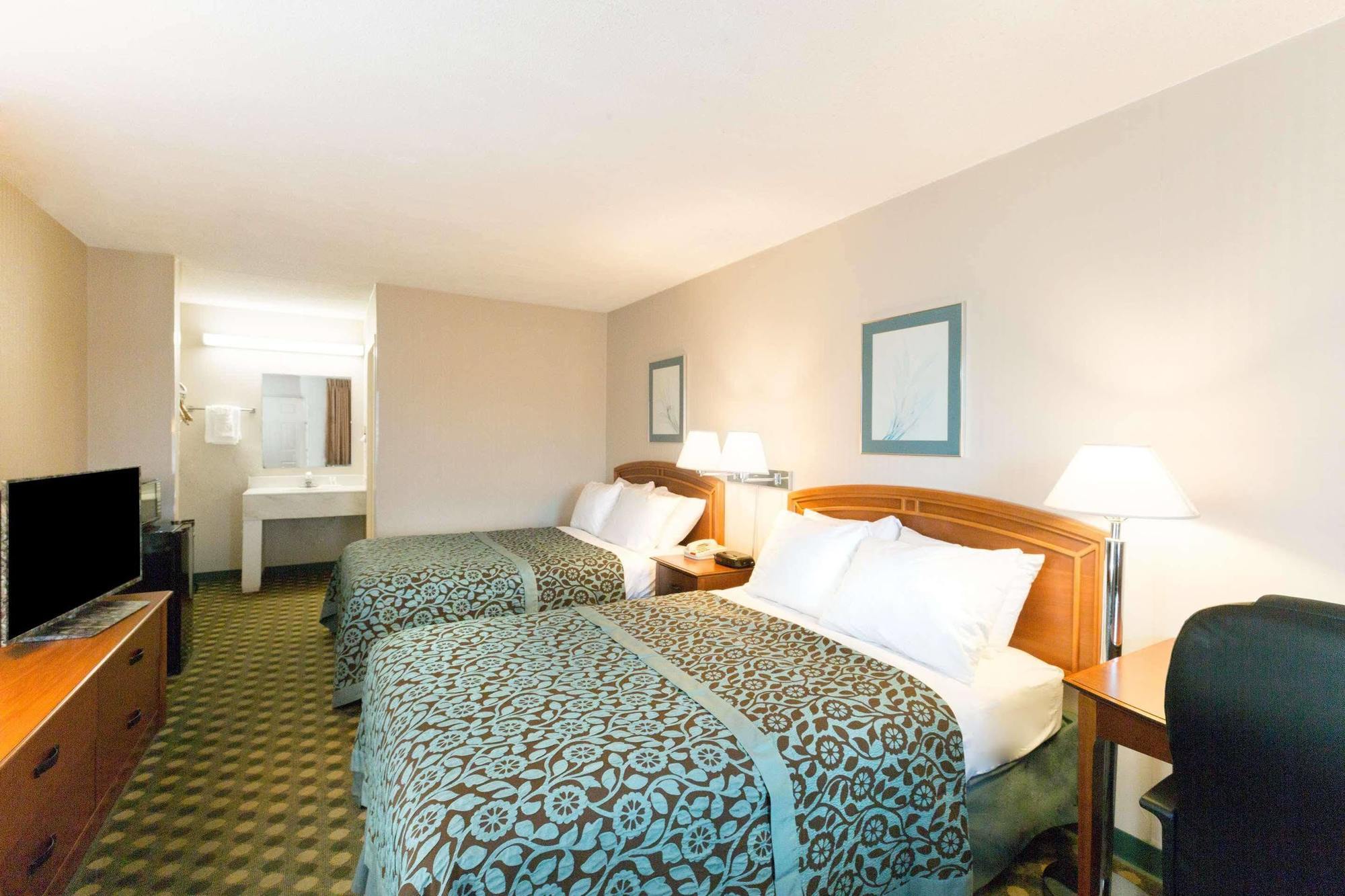 Days Inn By Wyndham Richmond Exteriér fotografie